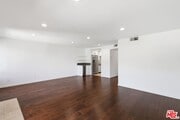 Photo - 2018 Griffith Park Blvd Unit 203