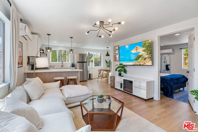 Photo - 2217 Scott Ave Unit 1/4