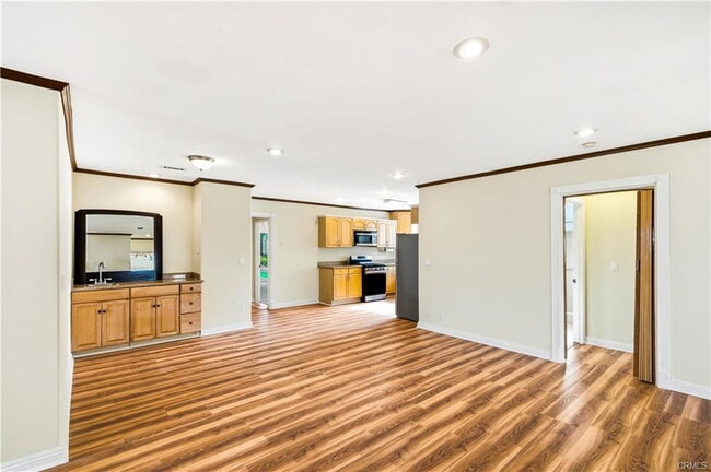 Photo - 5204 Etiwanda Ave