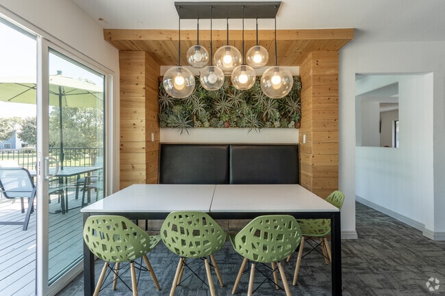 Clubhouse - Veranda Ontario