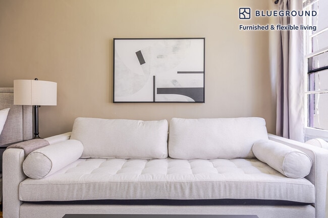 Photo - 136 S Roxbury Dr Unit FL1-ID1354