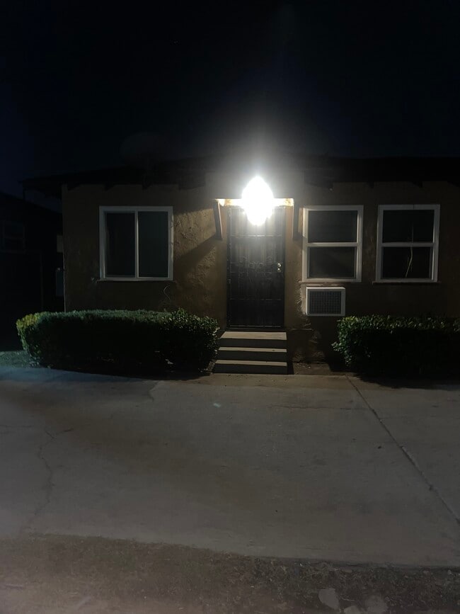 Building Photo - 7823 Sterling Ave Unit A