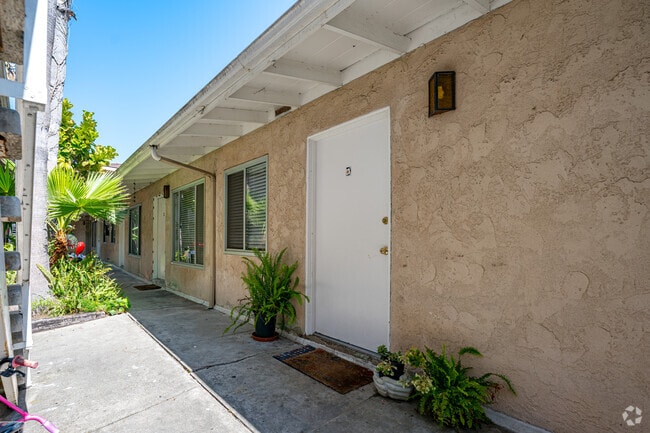 Alternate Building View - San Clemente Beachwalk