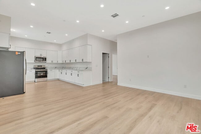 Photo - 11108 Norris Ave