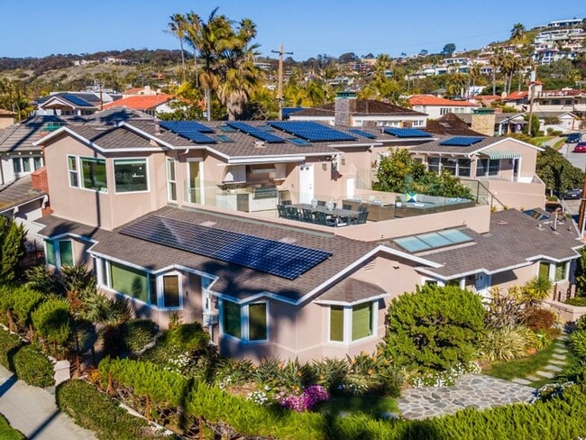 Building Photo - Stunning, Luxury La Jolla Shores Location with Panoramic Ocean Views!!