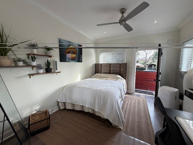 Photo - 5919 Lexington Ave