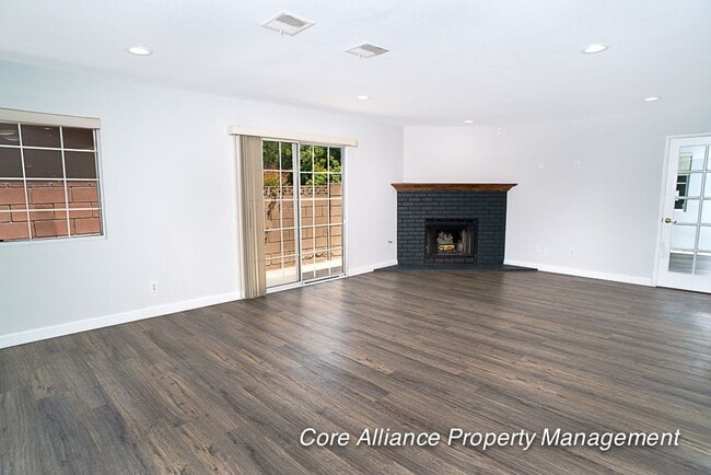 Photo - 17926 Ludlow St