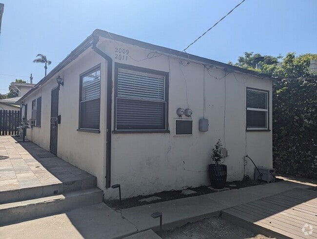 Building Photo - Single Story Duplex in San Diego; Trash Paid! Rental