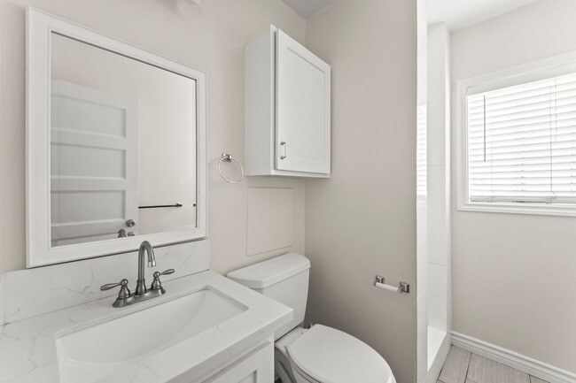 Photo - 4104 E 7th St Unit 7