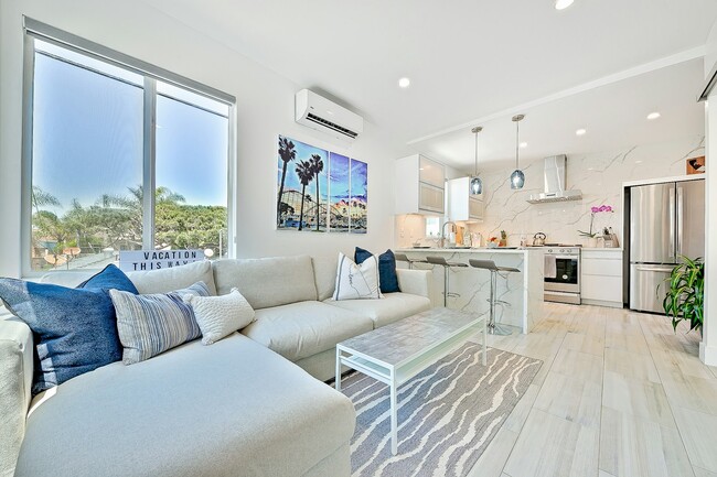 Photo - 732 Ventura Pl Unit 4