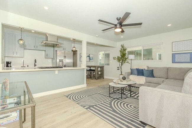 Photo - Renovated 1 Bed/1 Bath Single Family Home in Pacific Beach w/Patio/Parking/Washer/Dryer Unit 1675