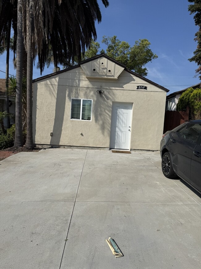 Photo - 8719 Yorktown Ave