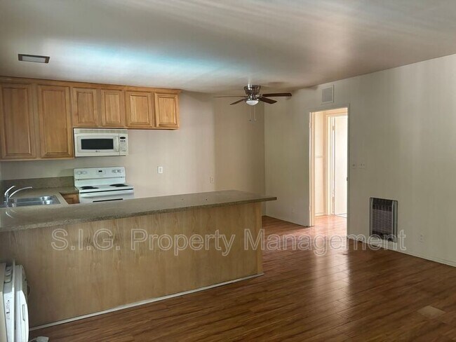 Photo - 6930 Fulton Ave Unit #17