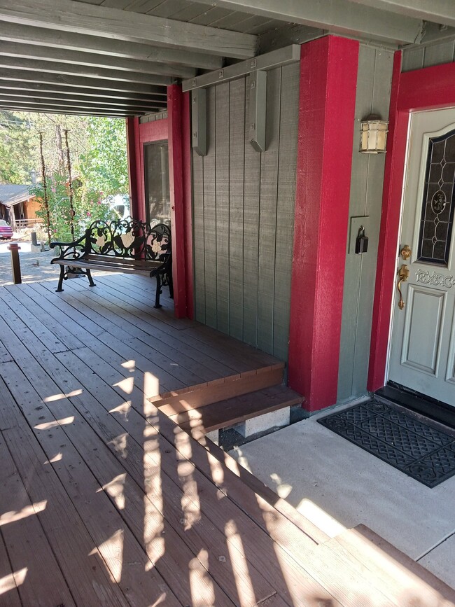 Photo - 6275 Division St