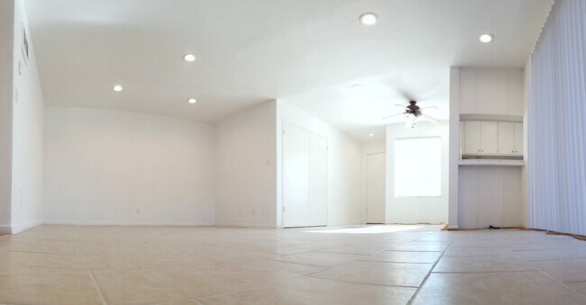 Photo - 8108 Langdon Ave Unit 2