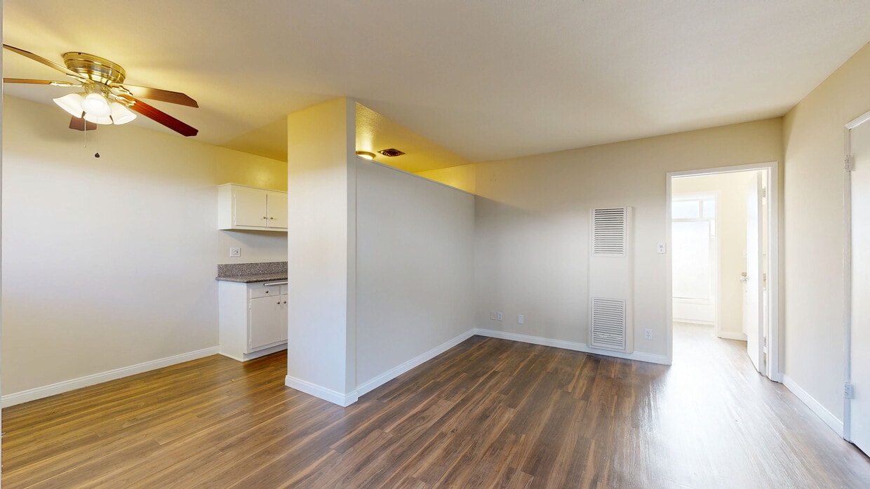 3D Tour - 6717 Wilkinson