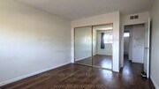 Photo - 1850 W Greenleaf Ave House