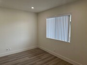 Photo - 219 E Maple St