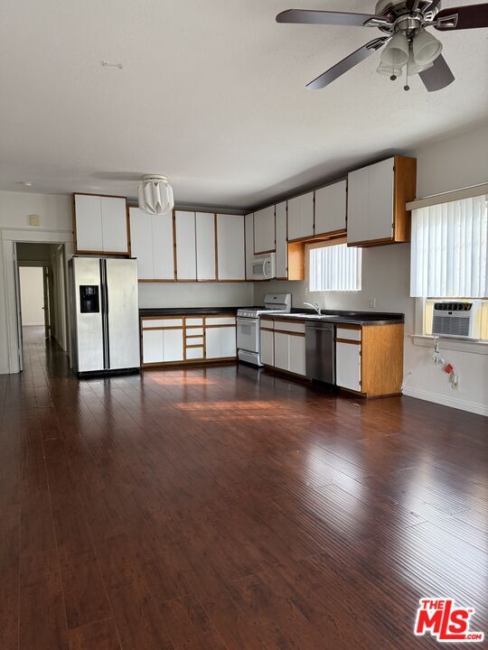 Photo - 832 S Catalina St