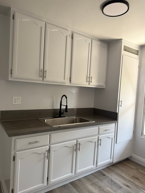 Photo - 1060 W 117th St