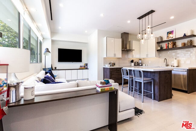 Photo - 838 N Doheny Dr Unit 203