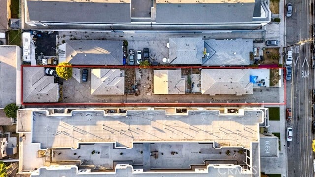 Photo - 13717 Yukon Ave