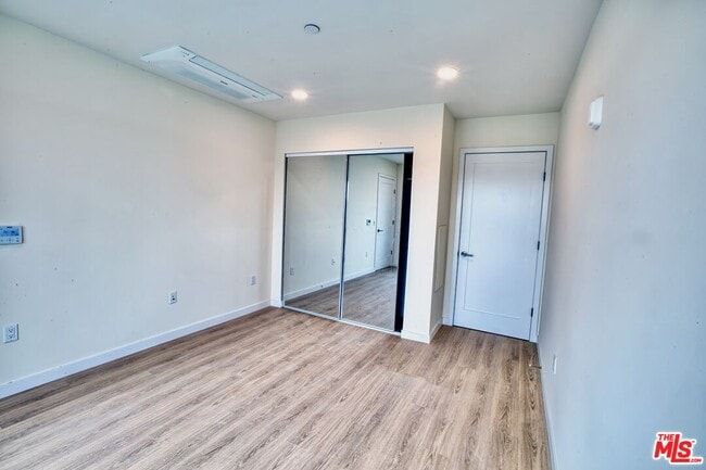 Photo - 14629 Erwin St Unit 201