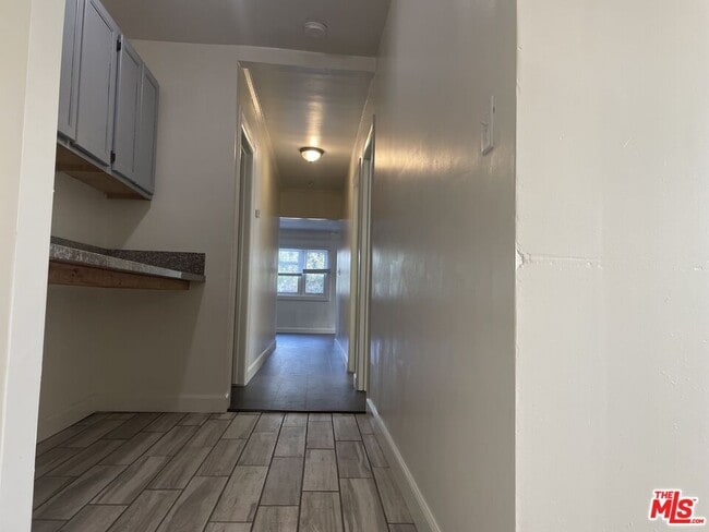 Photo - 2309 S Budlong Ave