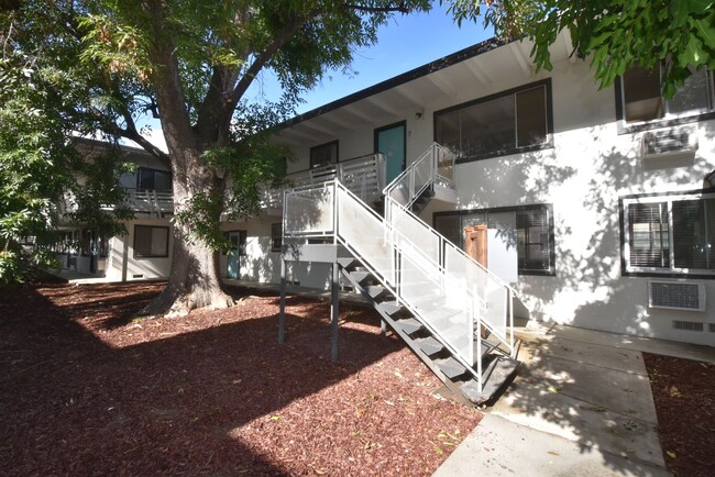 Photo - 6125 Whitsett Ave Apartment Unit 02