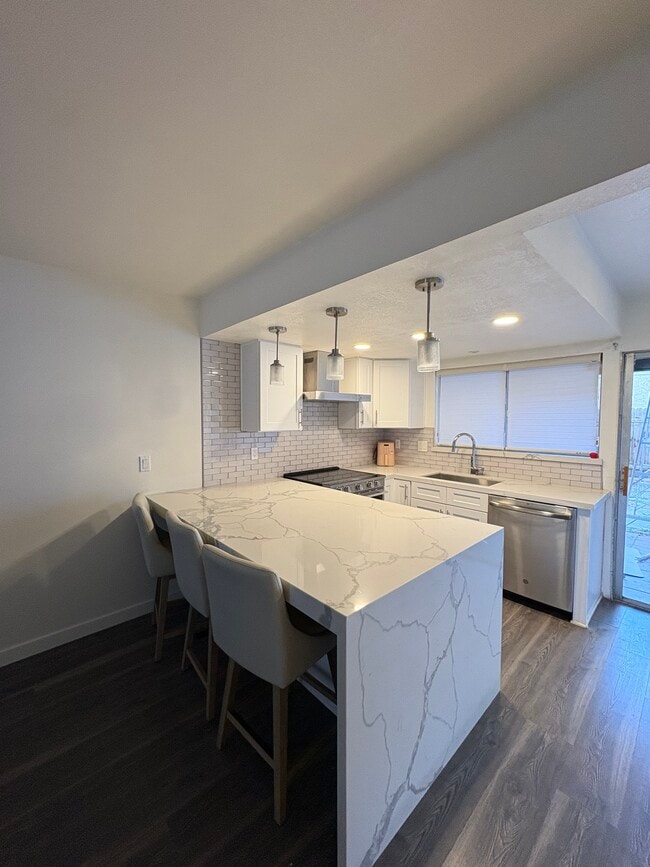 Kitchen - 1408 Everton Pl Unit RIVERSIDE 1 BR APT UCR