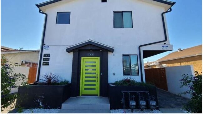 Photo - 84(142-144 1/2) Unit 84(142F)