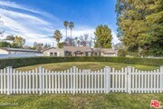 Photo - 22839 Oxnard St