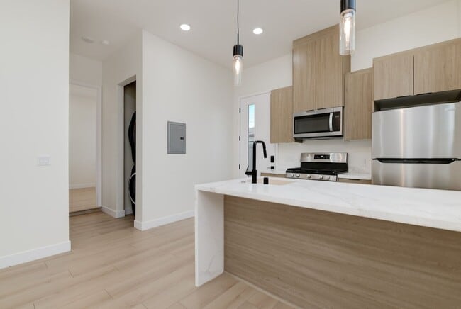 5142-44 Los Robles - 5142-44 Los Robles Apartment Unit 5142 Los Robles