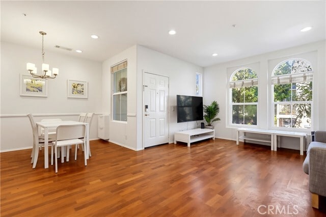Building Photo - 303 Terra Bella