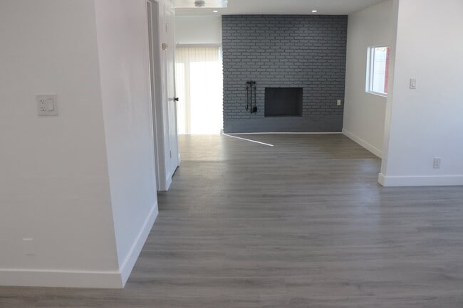 Photo - 6104 Costello Ave Unit Apt 4
