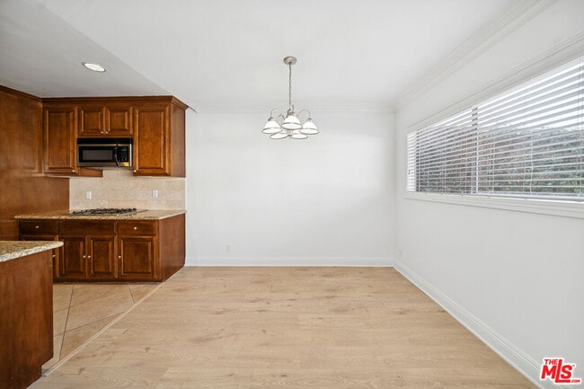 Photo - 133 N Swall Dr Unit 203