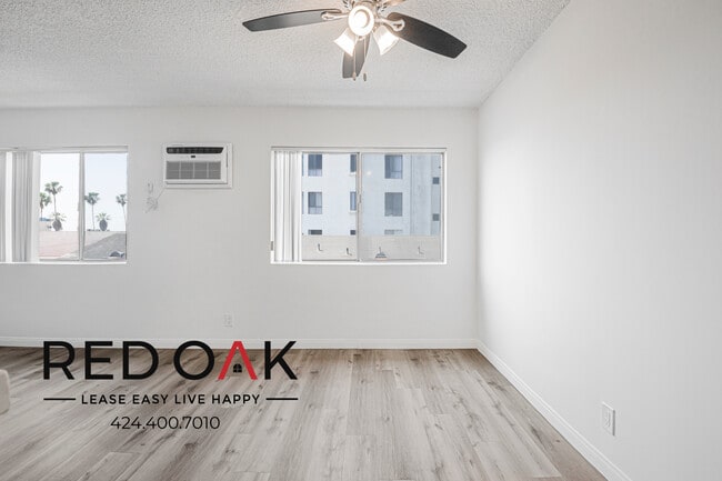 Photo - 7010 Lanewood Ave Unit 303