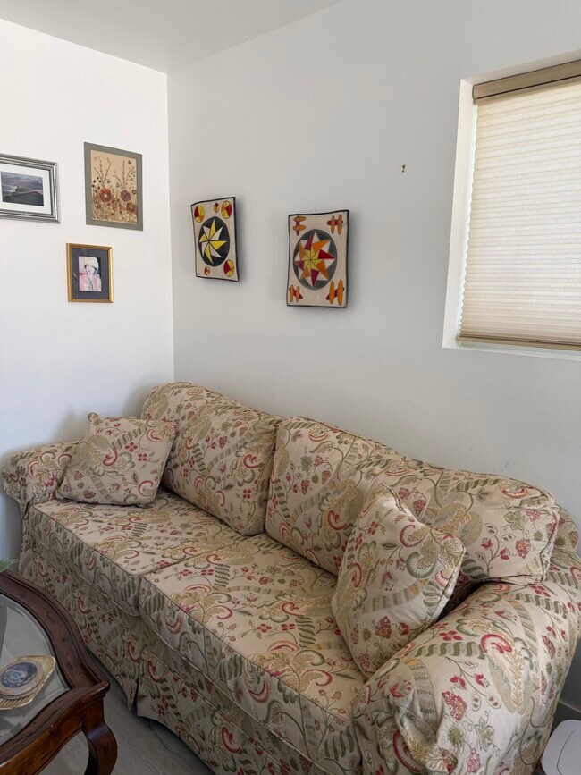 Photo - 20446 Lanark St