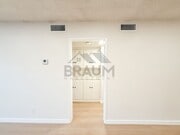 Photo - 6041 Whitsett Ave Unit 202