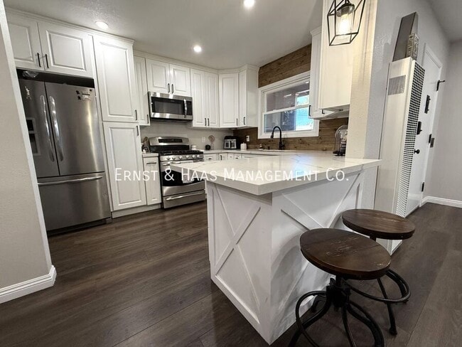 Photo - 1120 East E Street