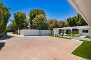 Photo - 22841 Calvert St