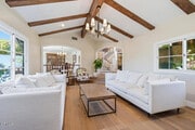 Photo - 290 St Katherine Dr