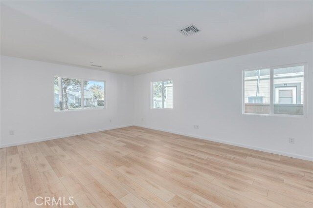 Photo - 544 S Clementine St