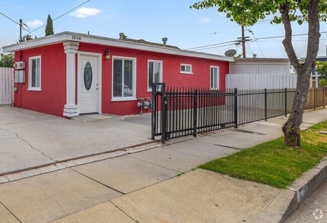 Building Photo - 1048 S Record Ave Rental