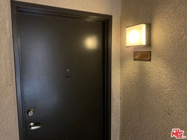 Photo - 5530 Owensmouth Ave Unit 108