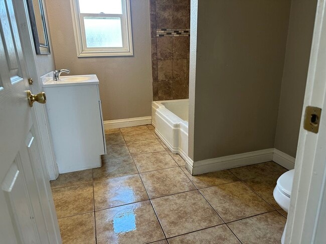 Photo - 3881 Eucalyptus Ave Unit C