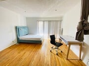 Photo - 2300 Oak St Unit 5