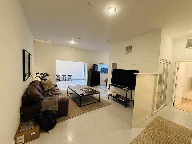 Photo - 2216 Main St Unit 202