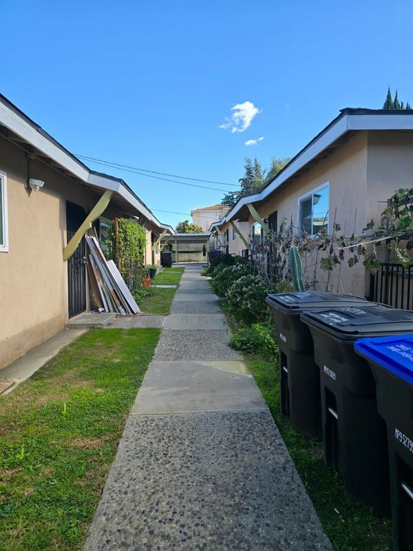 Photo - 500 Everett Ave