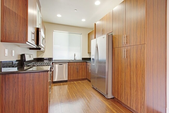 Photo - Gorgeous 2 bedroom 2 bath Unit 94- #2